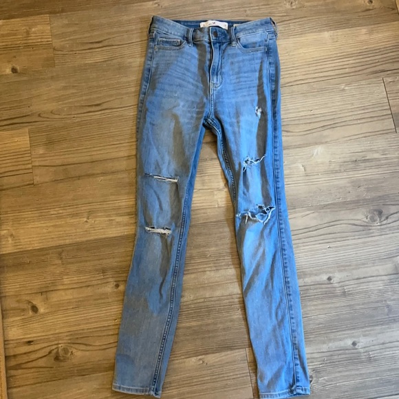 Hollister Hi-Rise Super Skinny Jeans - Picture 2 of 7